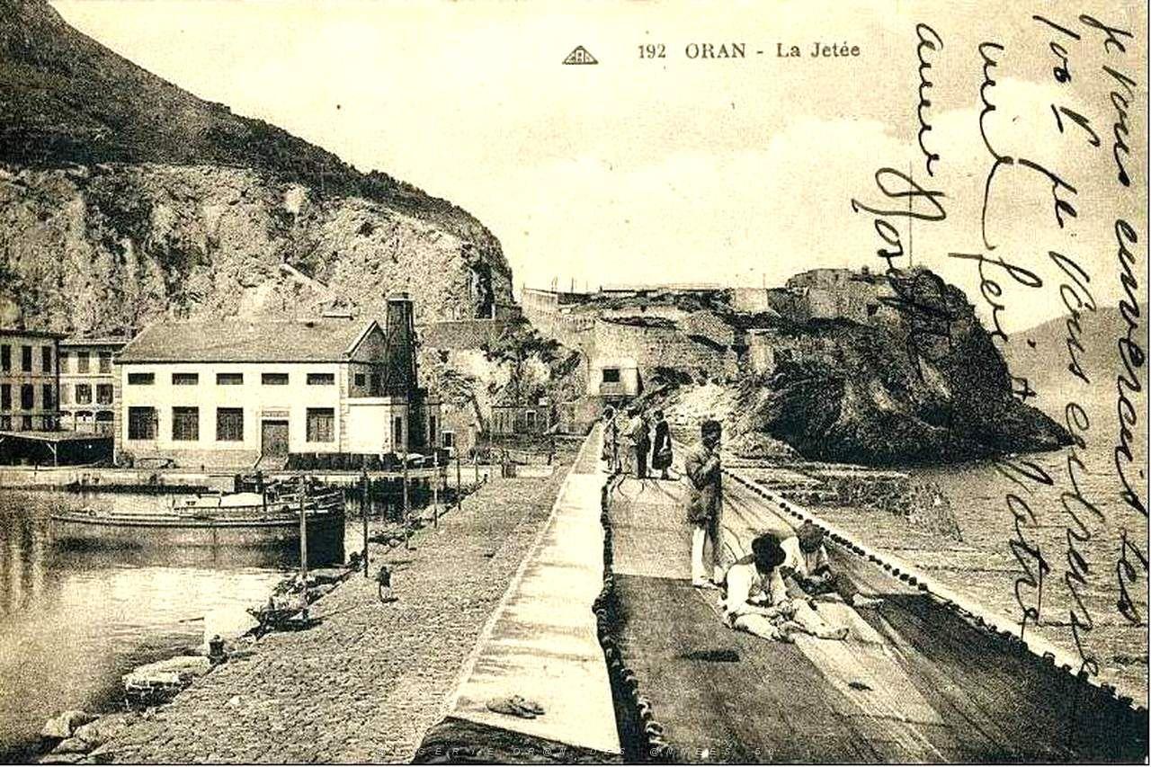 Oran- 133- travail sur les quais.jpg